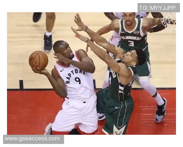 2017年NBA季后赛猛龙对决雄鹿精彩回顾与赛季亮点分析