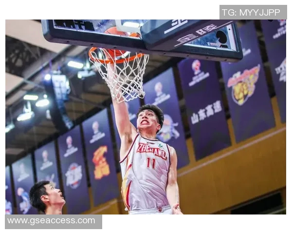 余嘉豪的成长之路与未来展望：从青涩少年到篮球新星的蜕变之旅