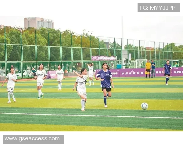 三台县小学足球比赛精彩直播向青春致敬的绿茵场上拼搏瞬间