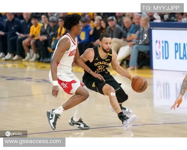 赛火箭对阵勇士精彩比分直播全程追踪与赛况分析 赛火箭对阵勇士精彩比分直播全程追踪与赛况分析