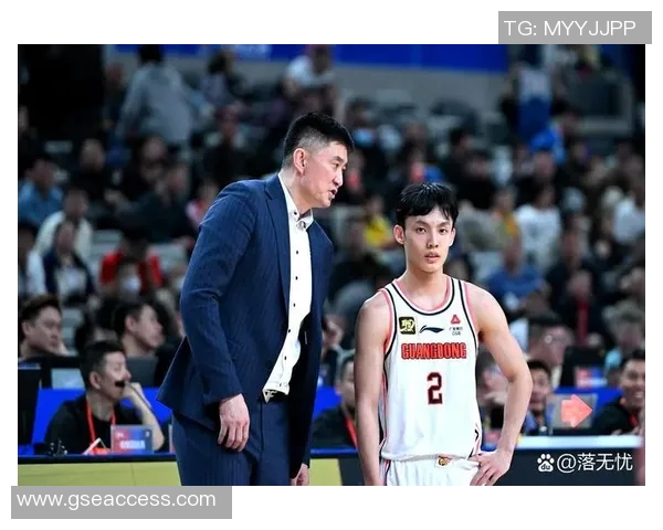 任骏飞领衔球队奋勇拼搏展现篮球魅力助力球队争夺冠军荣耀