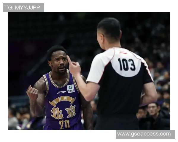 广厦与北控季前赛对决精彩纷呈球迷期待新赛季的精彩表现